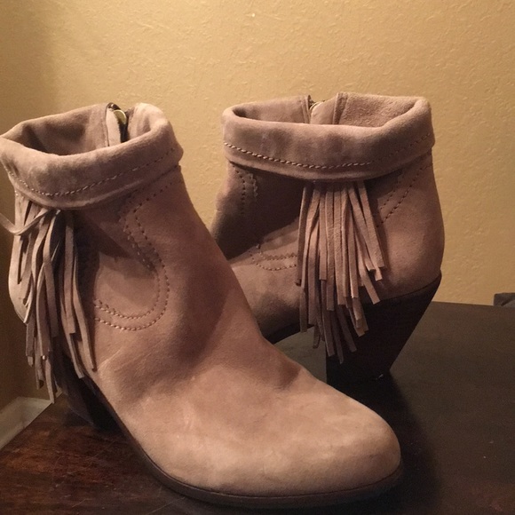 Sam Edelman brand new suede fringe tan booties NEW - Picture 3 of 6